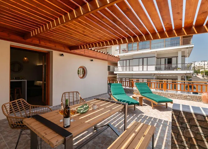 Caldera Close To The Port, Airport & Athens