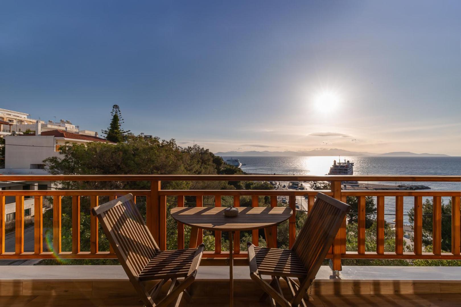 Caldera Close To The Port, Airport & Athens * Rafina (Attica)