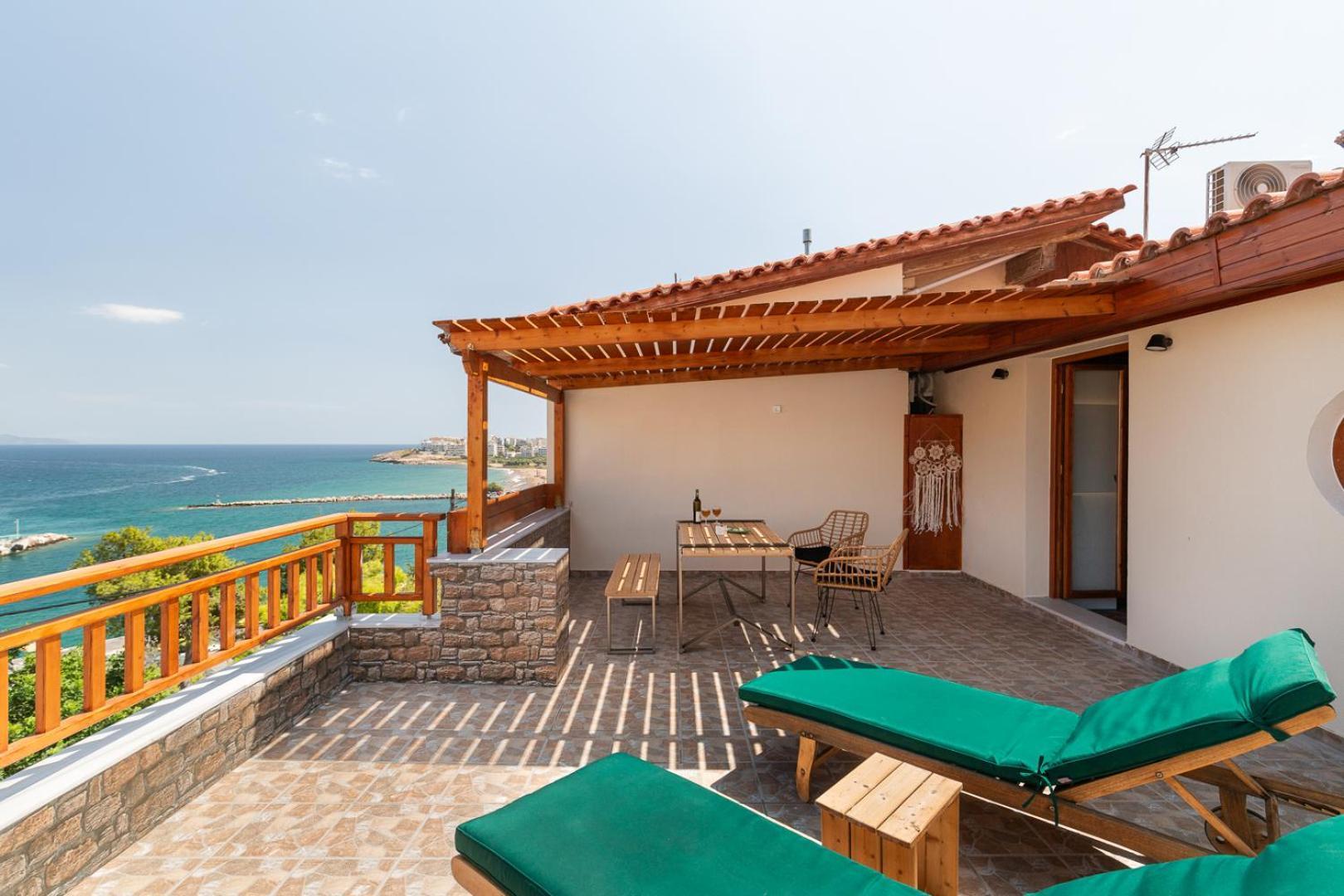 Caldera Close To The Port, Airport & Athens