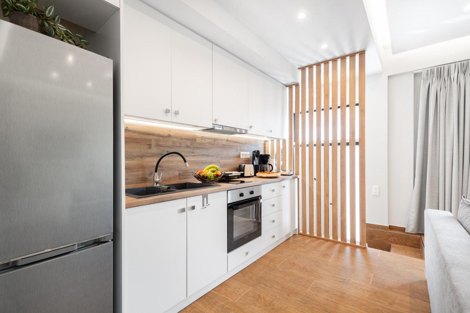 Caldera Close To The Port, Airport & Athens Apartment