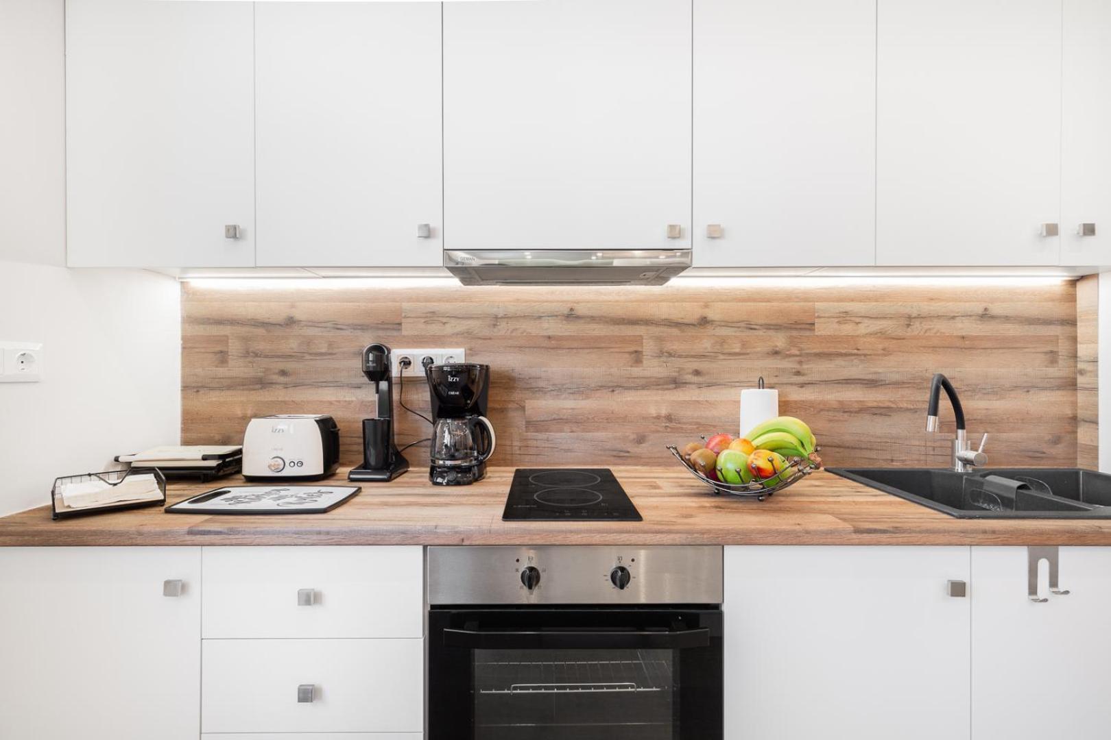 Caldera Close To The Port, Airport & Athens Apartment *